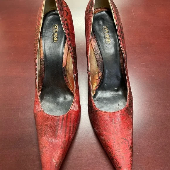 Pattern red heels - Picture 2 of 3